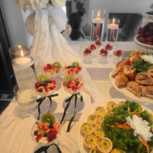 Yummy yummies food service